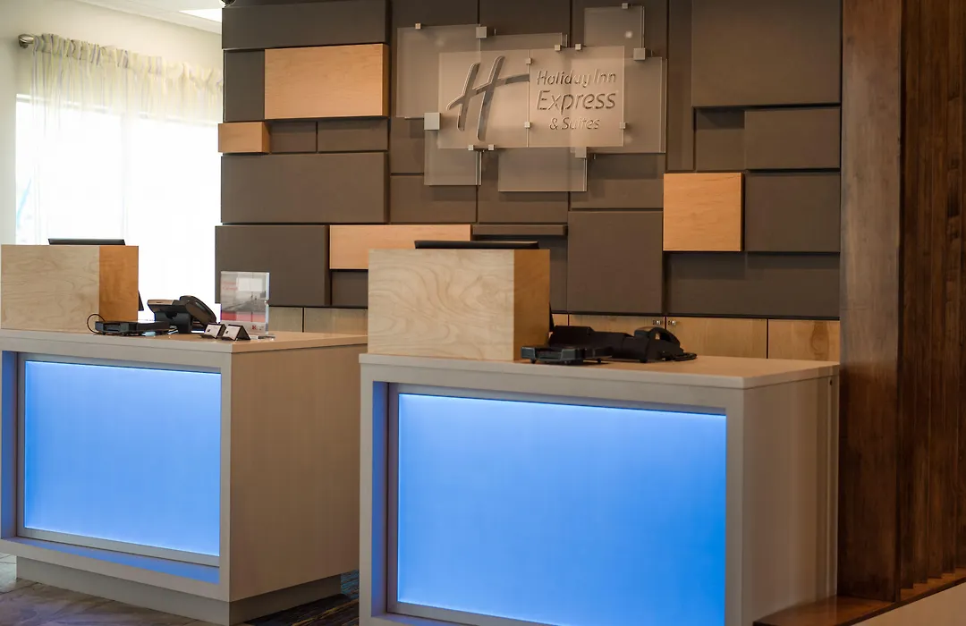 Holiday Inn Express & Suites Rock Falls By Ihg-1