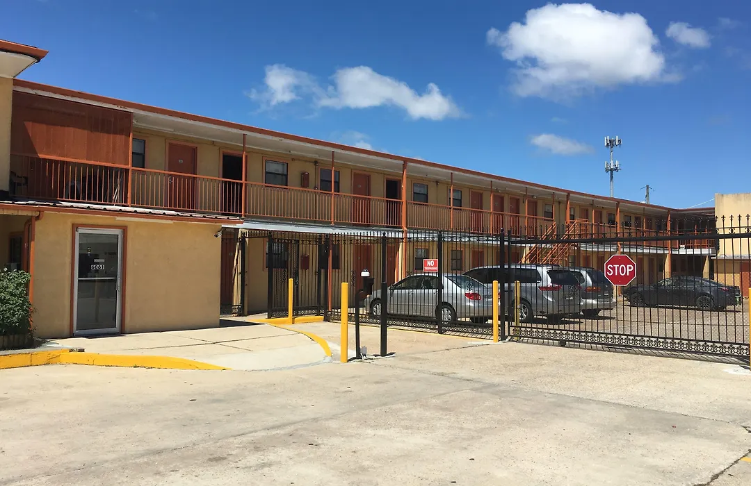 Monte Carlo Motel-1