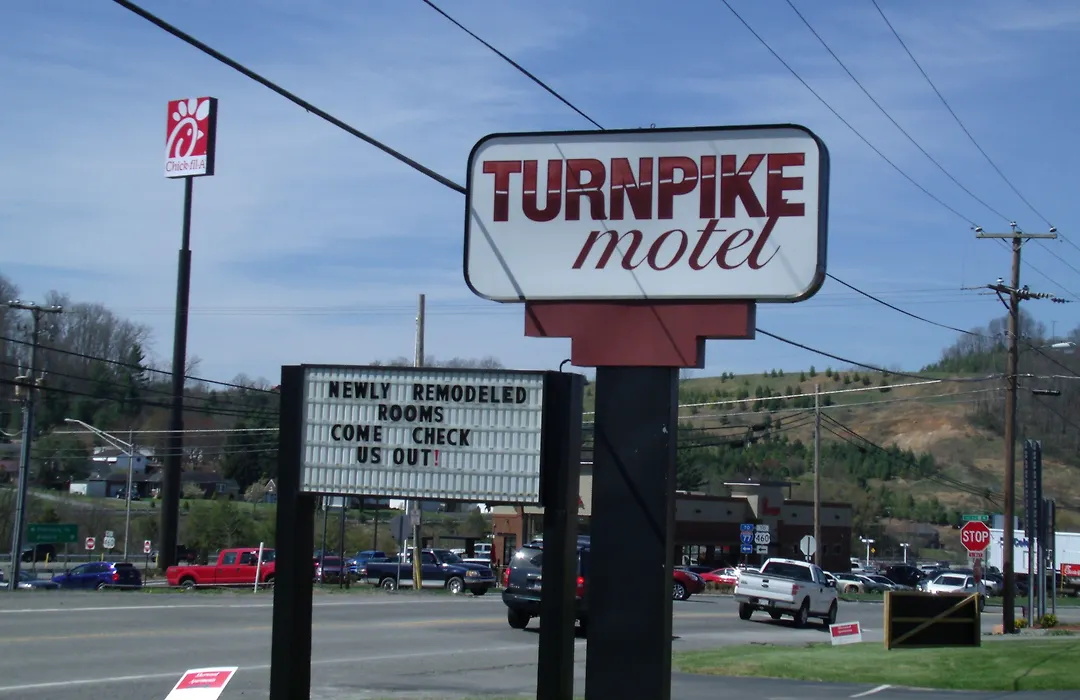 Turnpike Motel-1