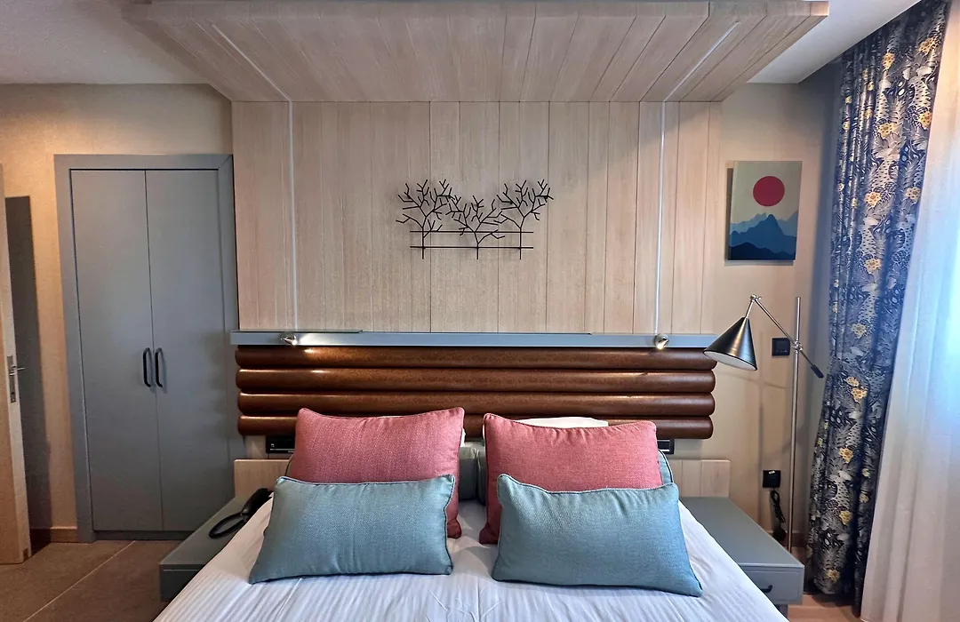Hotel Sapphire-1