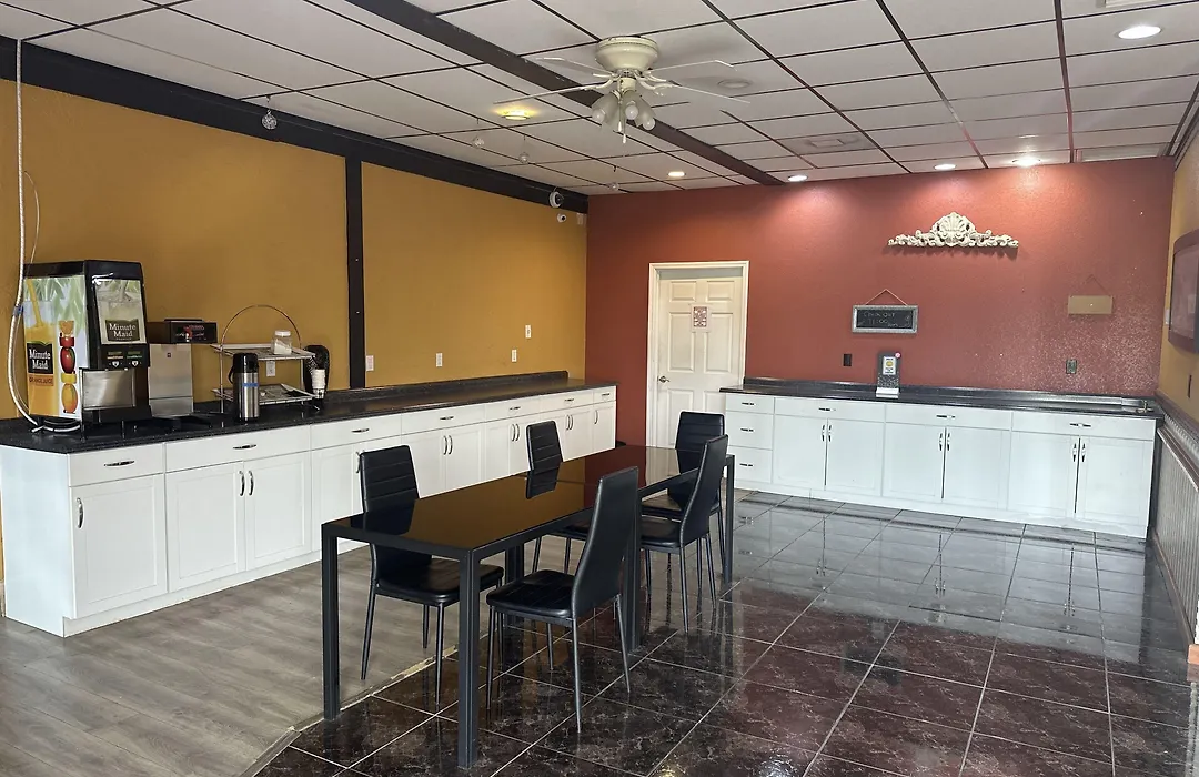 Americas Best Value Inn North Port-1