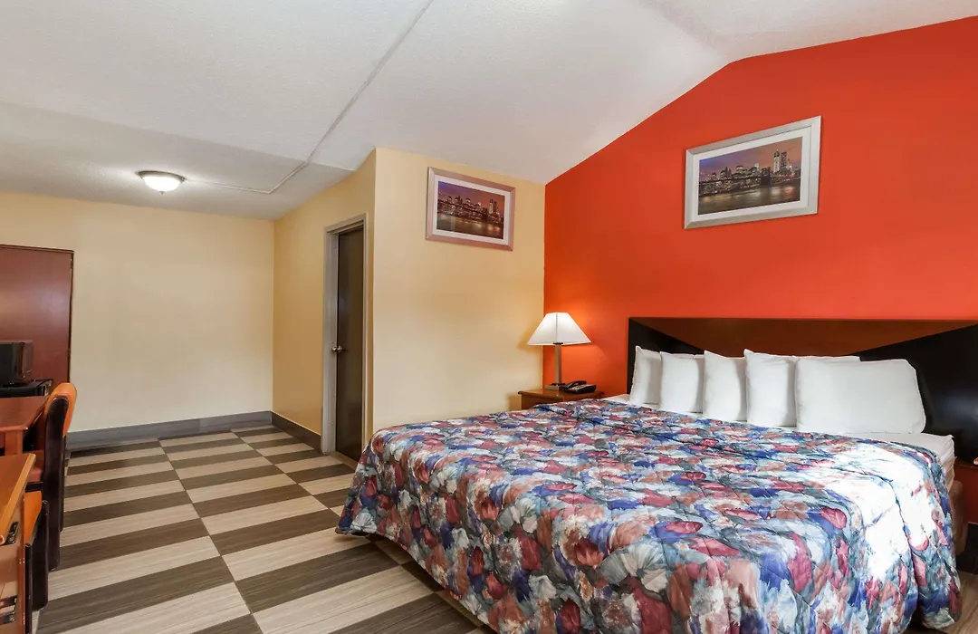 Travelodge By Wyndham Jersey City-1