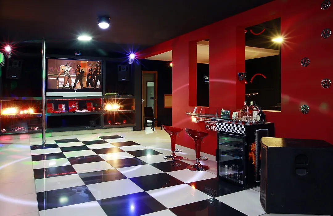 Assahi Motel (Adults Only)-1
