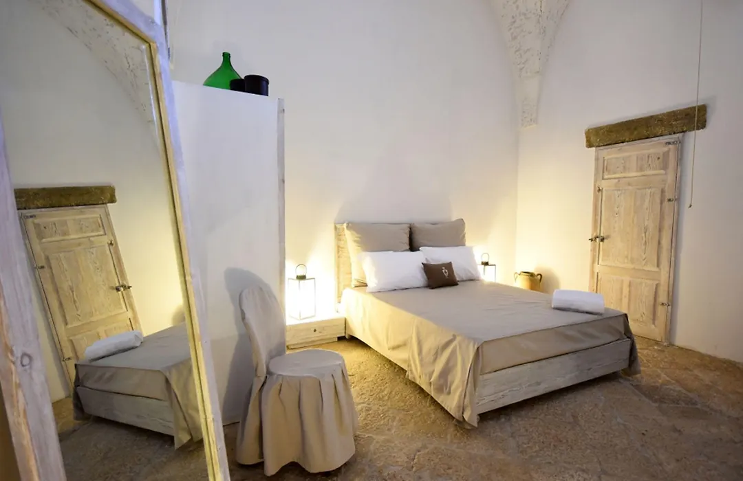 Palazzo Castriota-1