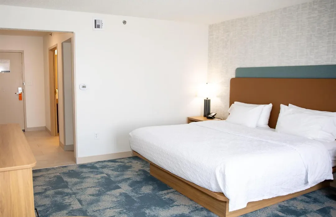 Hampton Inn & Suites Jennings-1