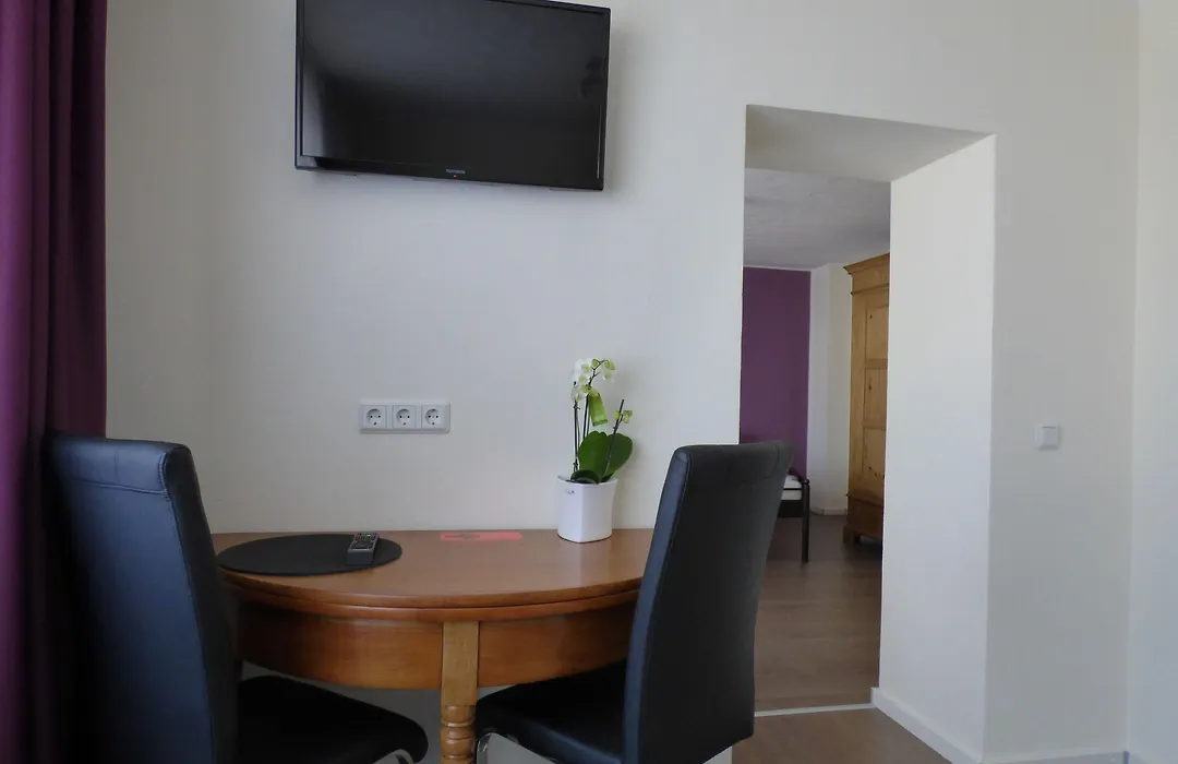 Apado-Hotel Garni-1