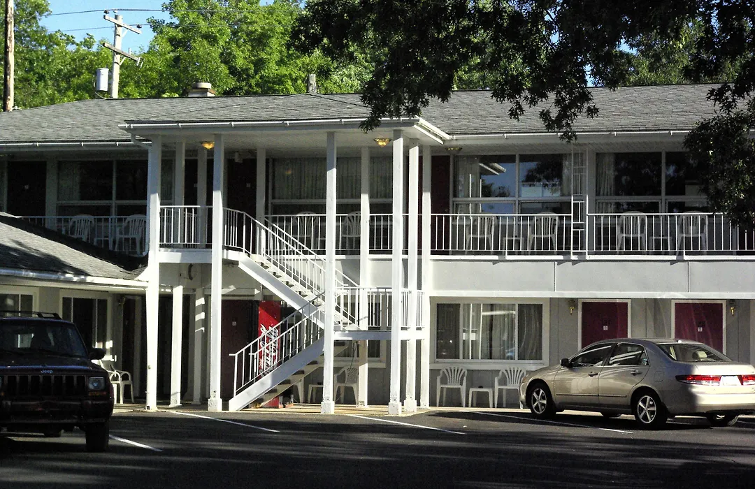 Grand Traverse Motel-1