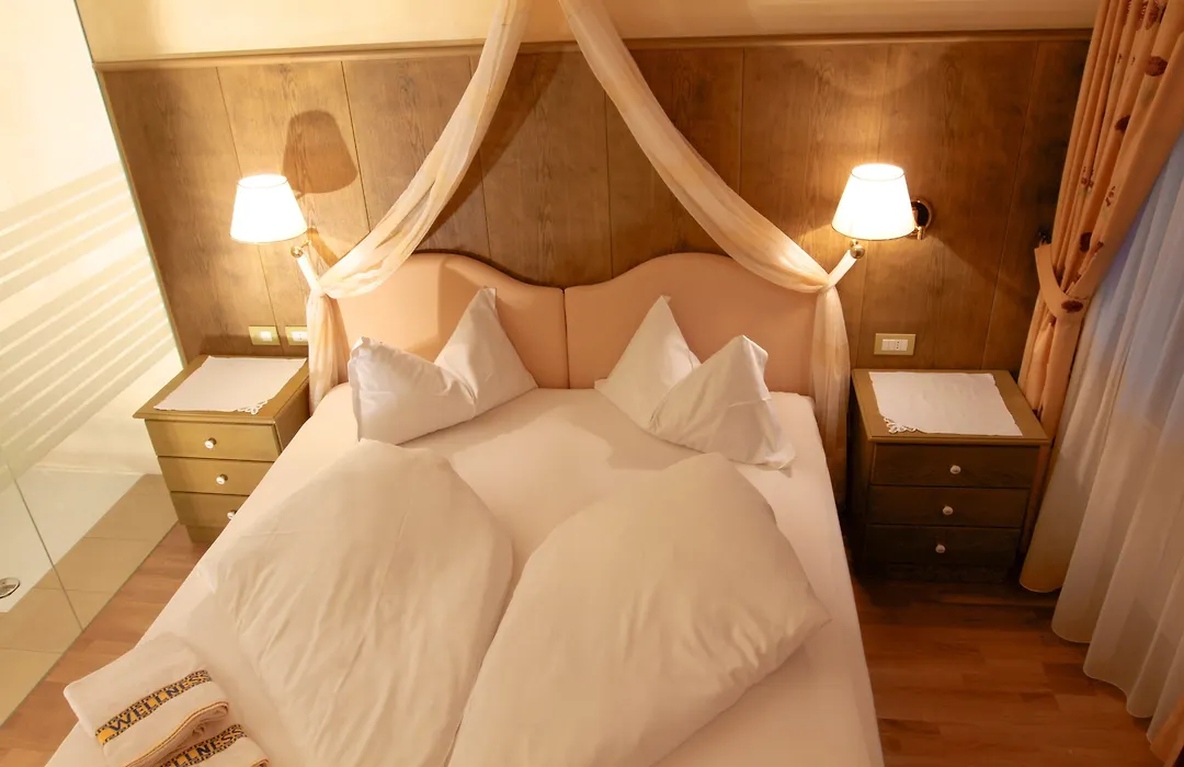 Hotel Weisses Lamm-1
