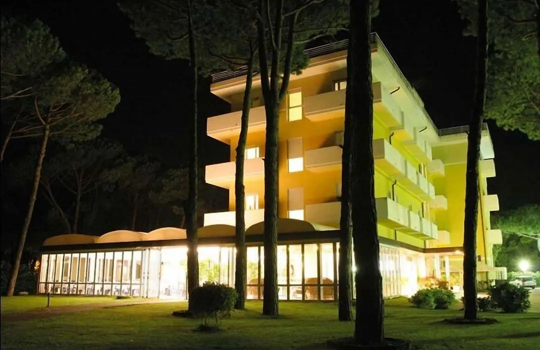 Aparthotel La Pineta-1