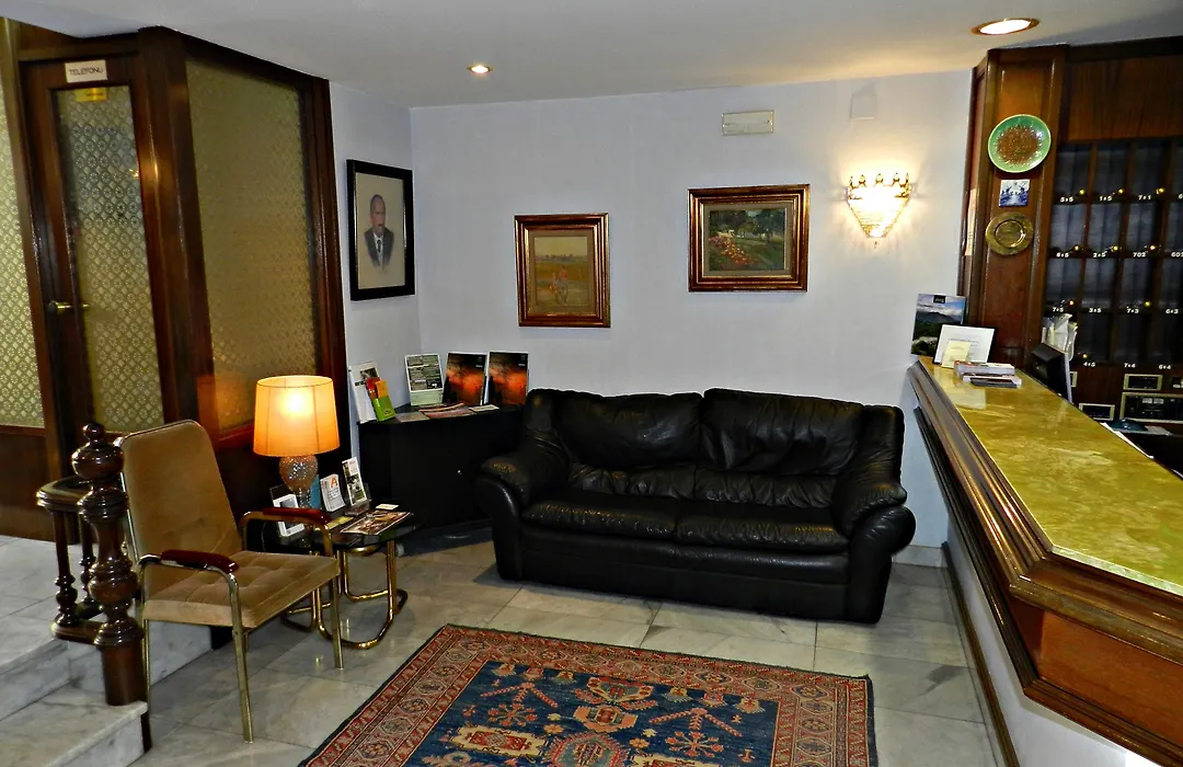 Hotel Alda Centro Gijón-1