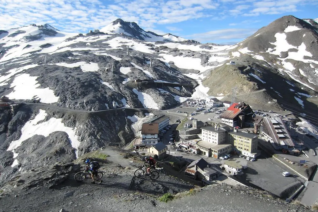 Rifugio Garibaldi-1