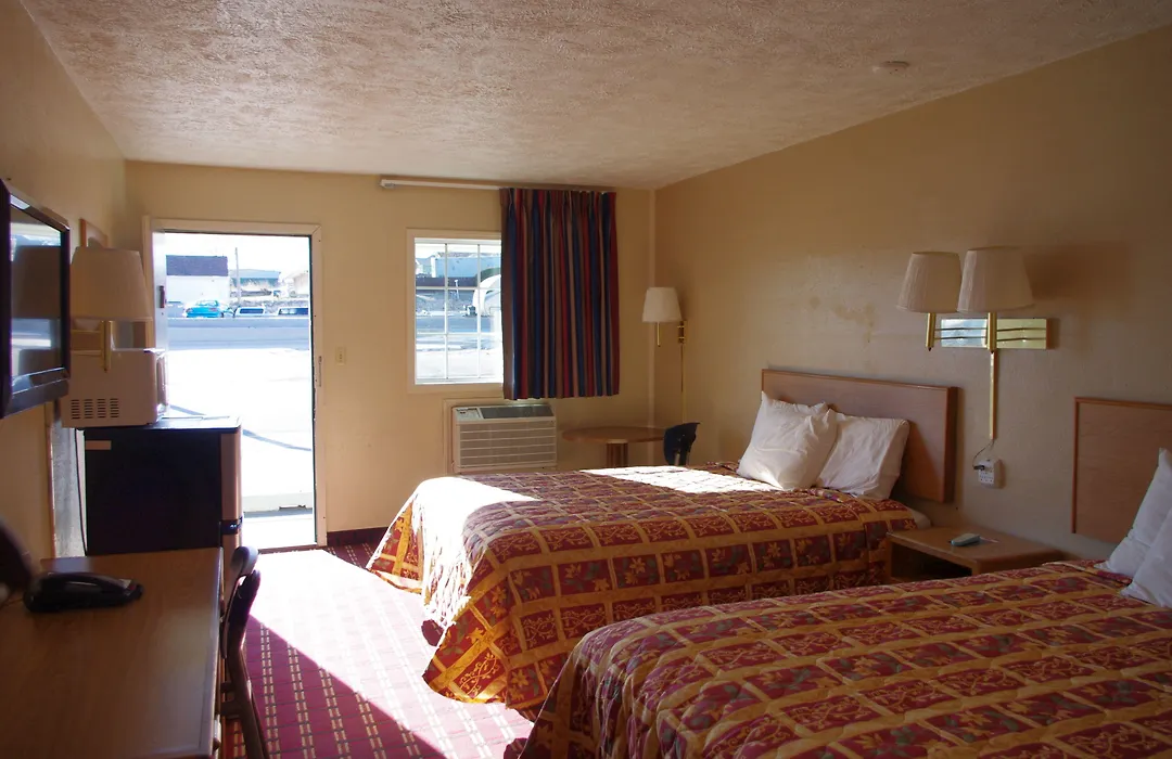 Economy Inn Mccook-1