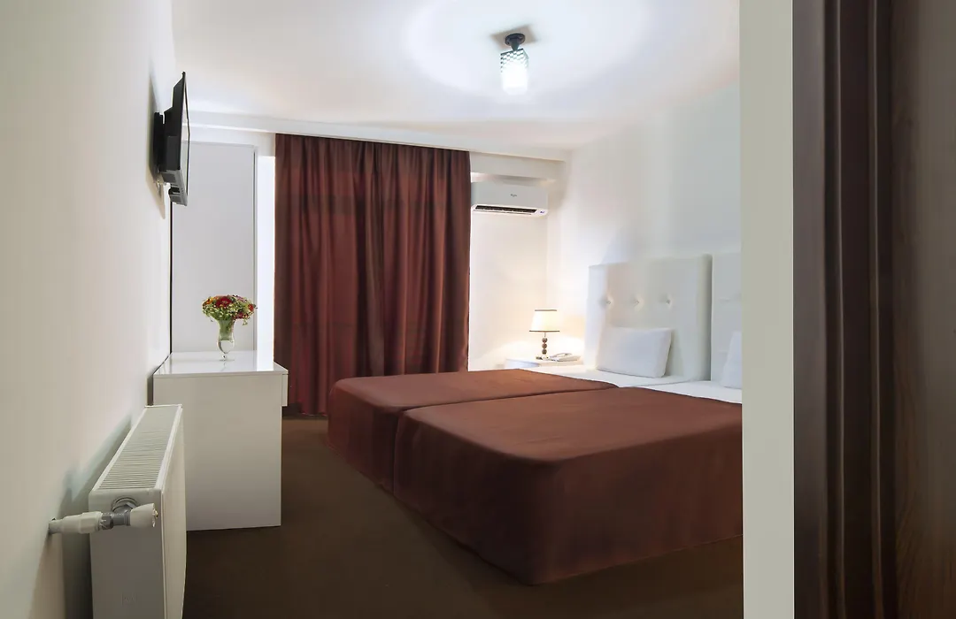 Hotel Grand Palace-1