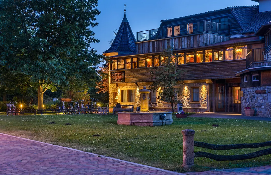 Wellnesshotel Seeschlößchen - Privat- Spa&Naturresort-1