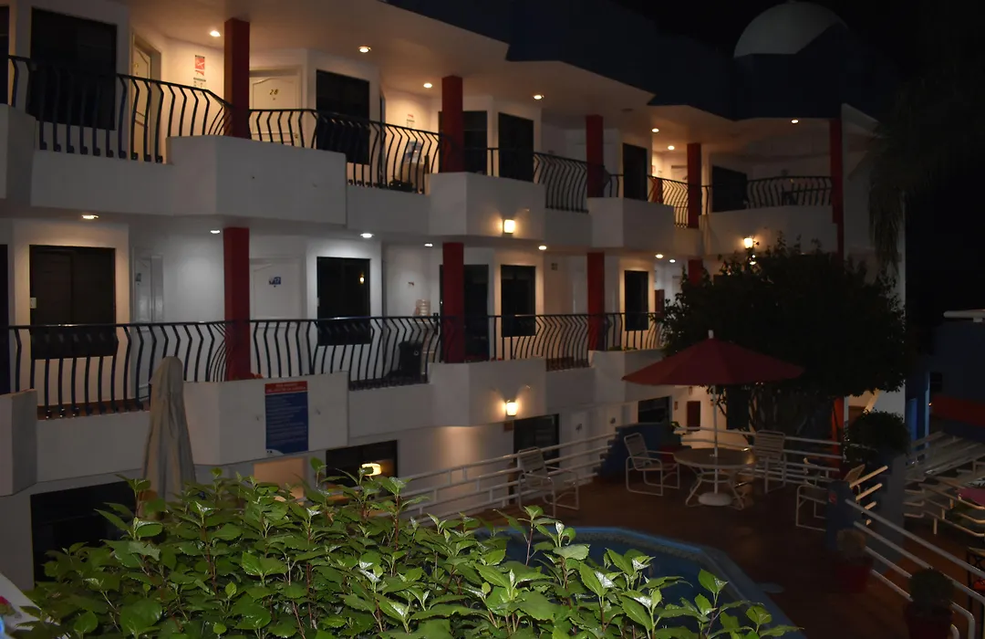 Hotel Mediterraneo-1
