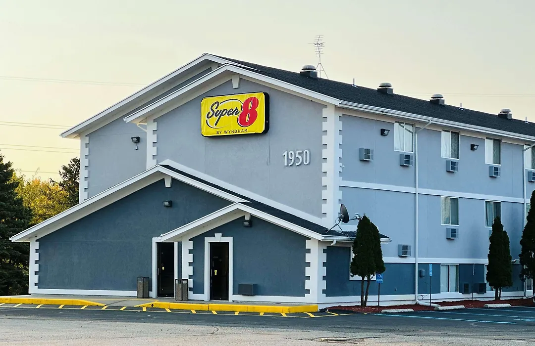 Super 8 By Wyndham Benton Harbor St Joseph-1