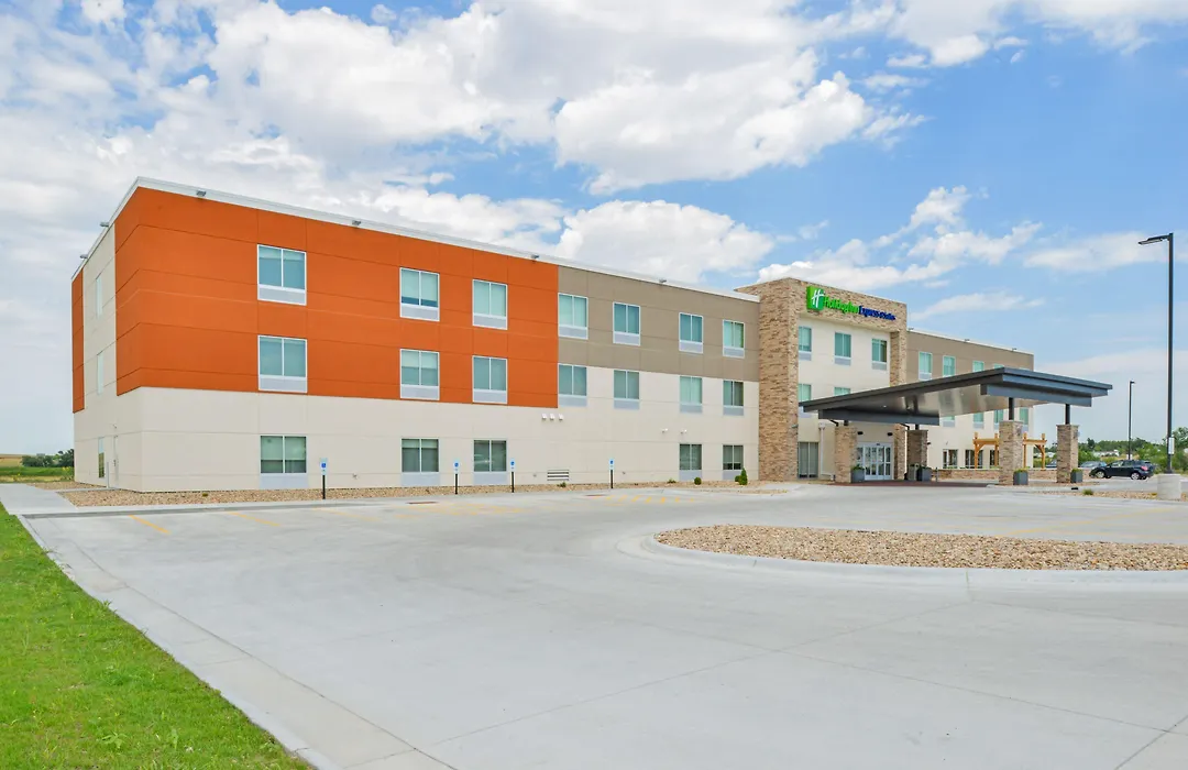 Holiday Inn Express & Suites - Chadron By Ihg-1