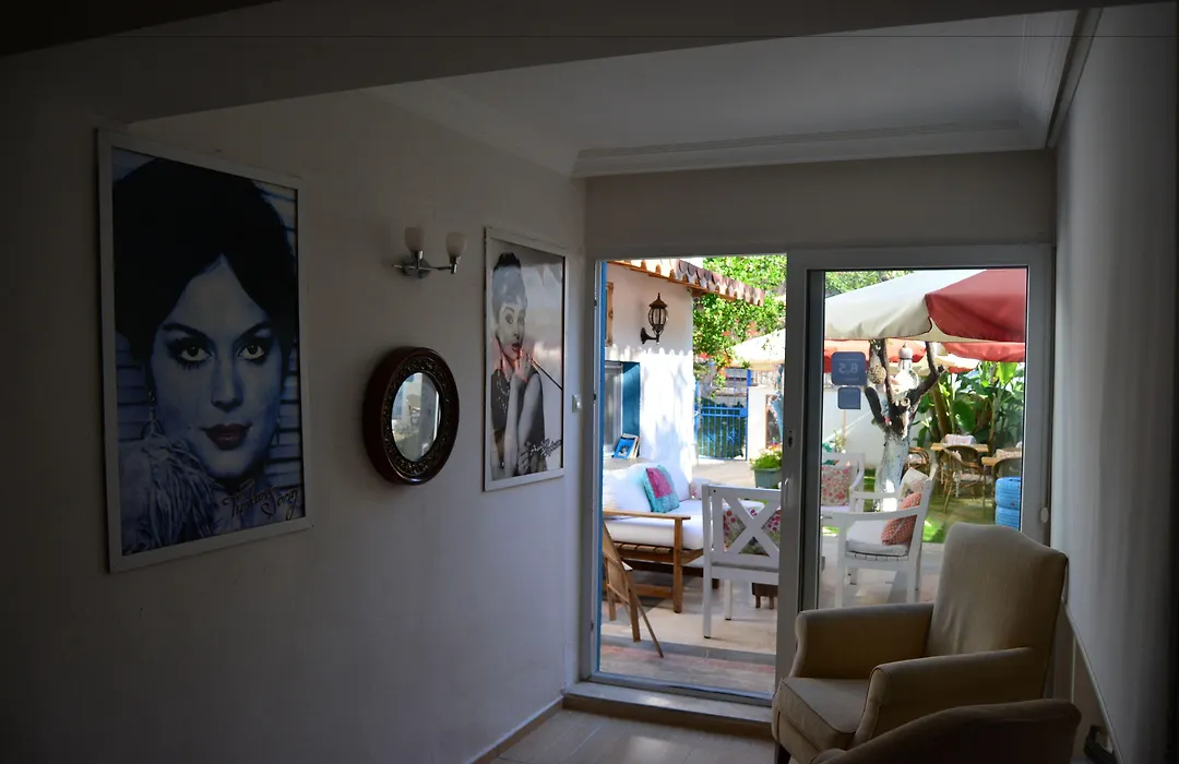 Mavi Butik Apart-1