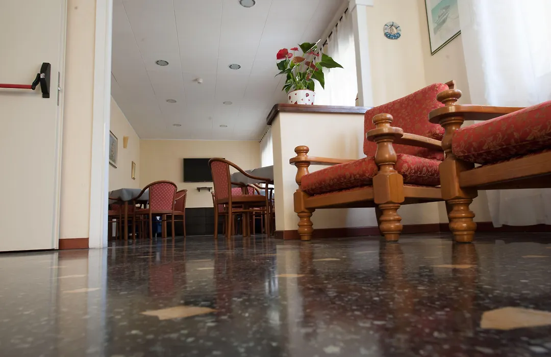 Hotel Lorenzo-1