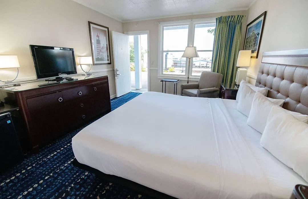 Days Inn By Wyndham Bar Harbor-1