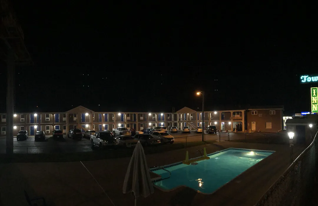Towne Inn-1