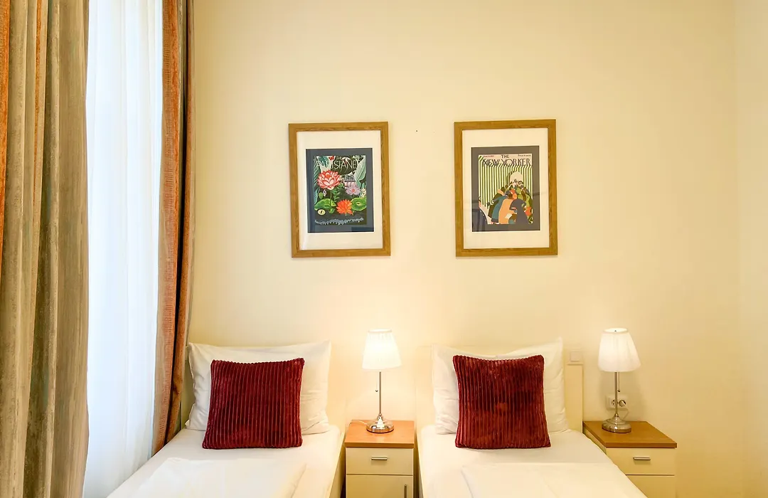 Riess City Rooms - Self Check-In-1