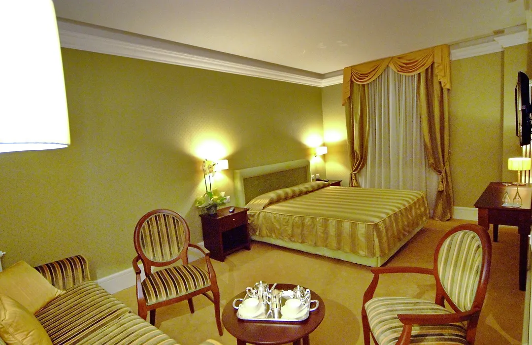 Design Suite Tirano-1