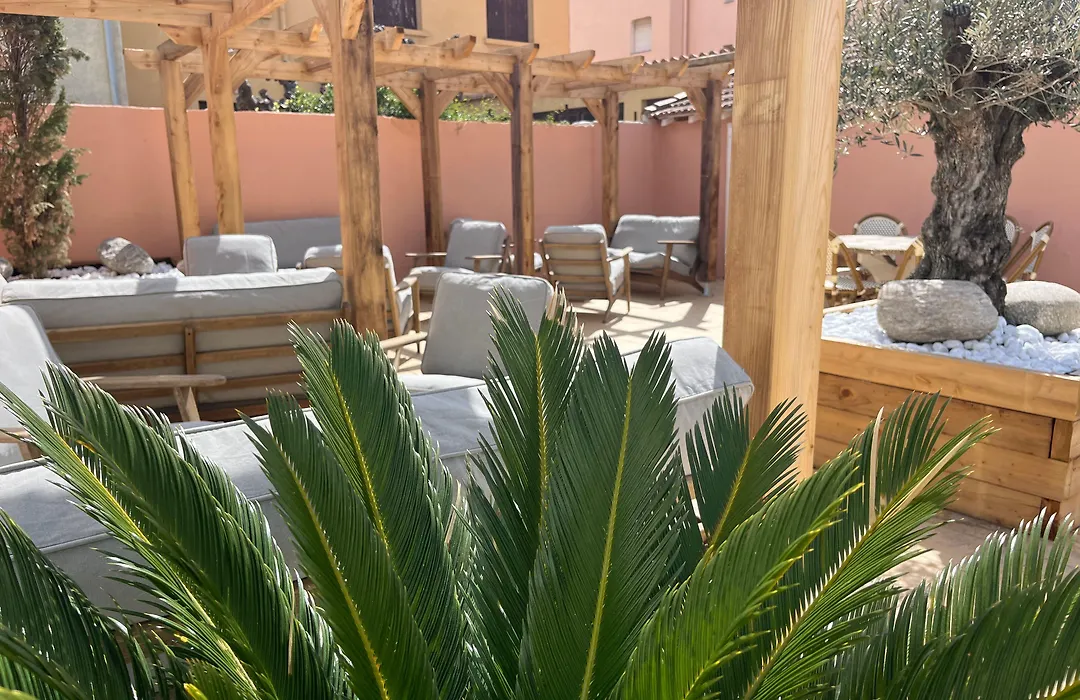 Hôtel Les Sables-1