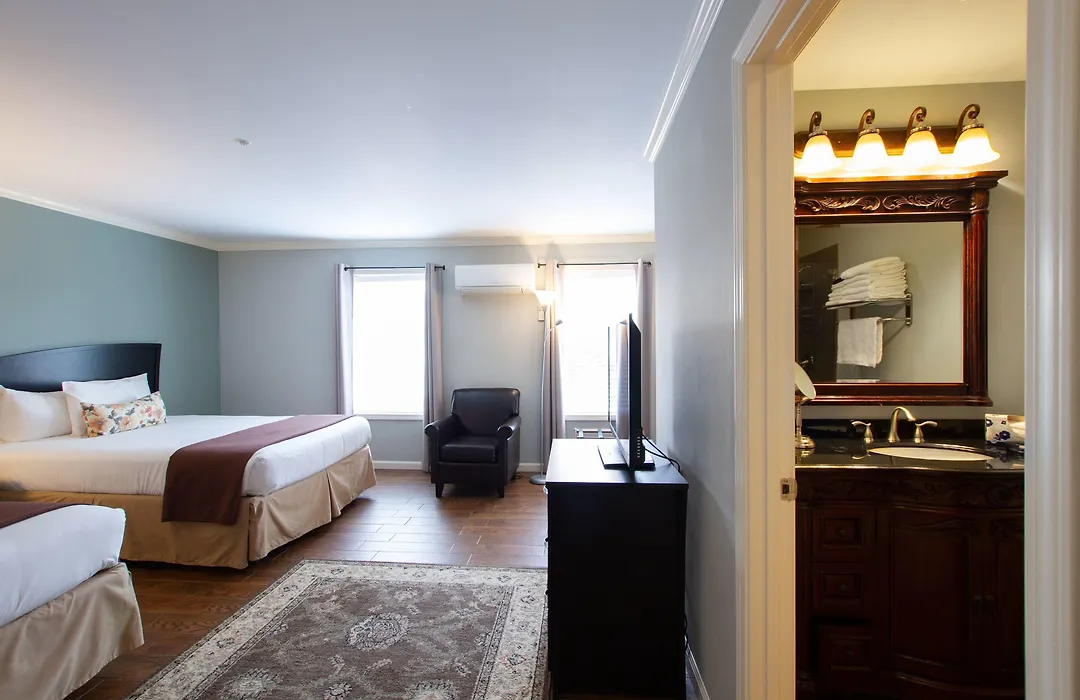 The Dahlonega Square Hotel-1