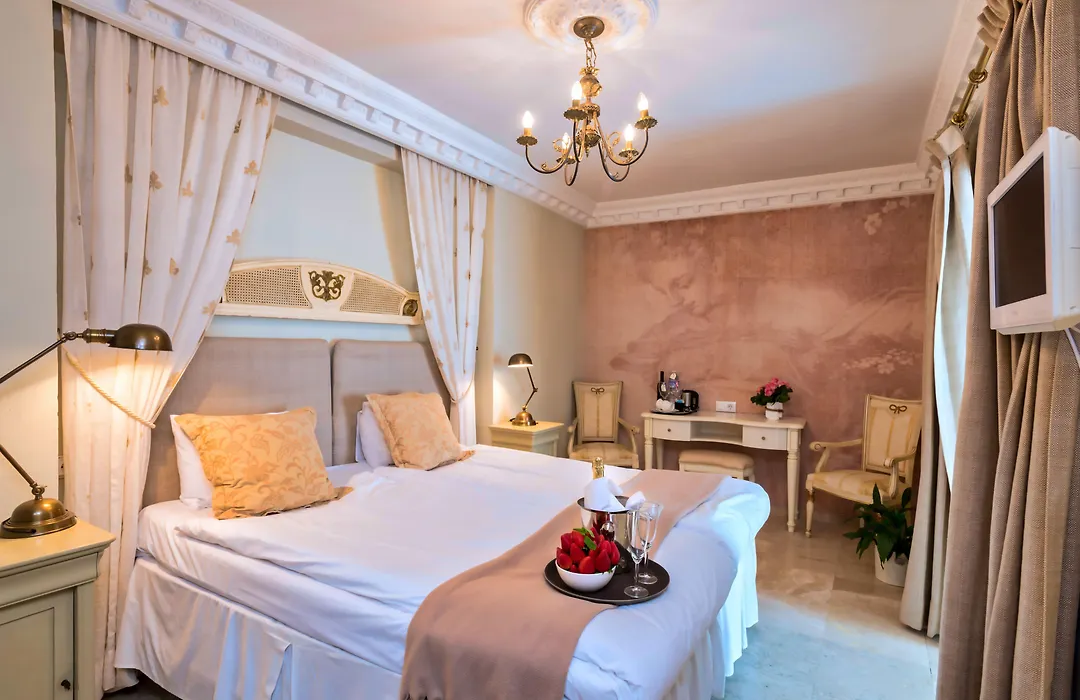 The Town House (Adults Only)-1