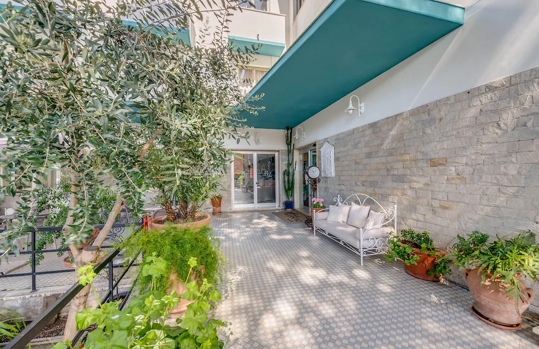 Hotel Massimo-1