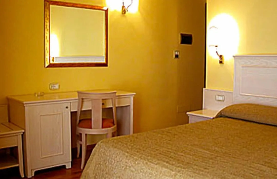 Albergo Teatro Romano-1