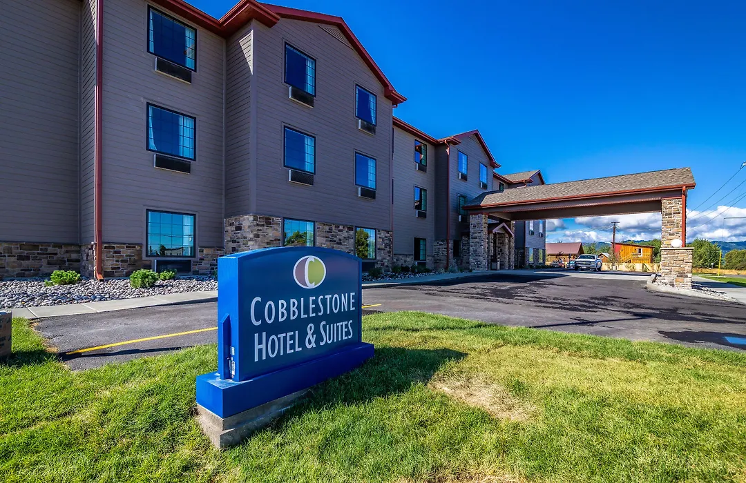 Cobblestone Hotel & Suites - Victor-1