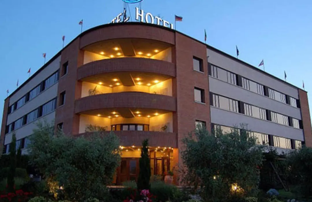 Hotel Forum-1