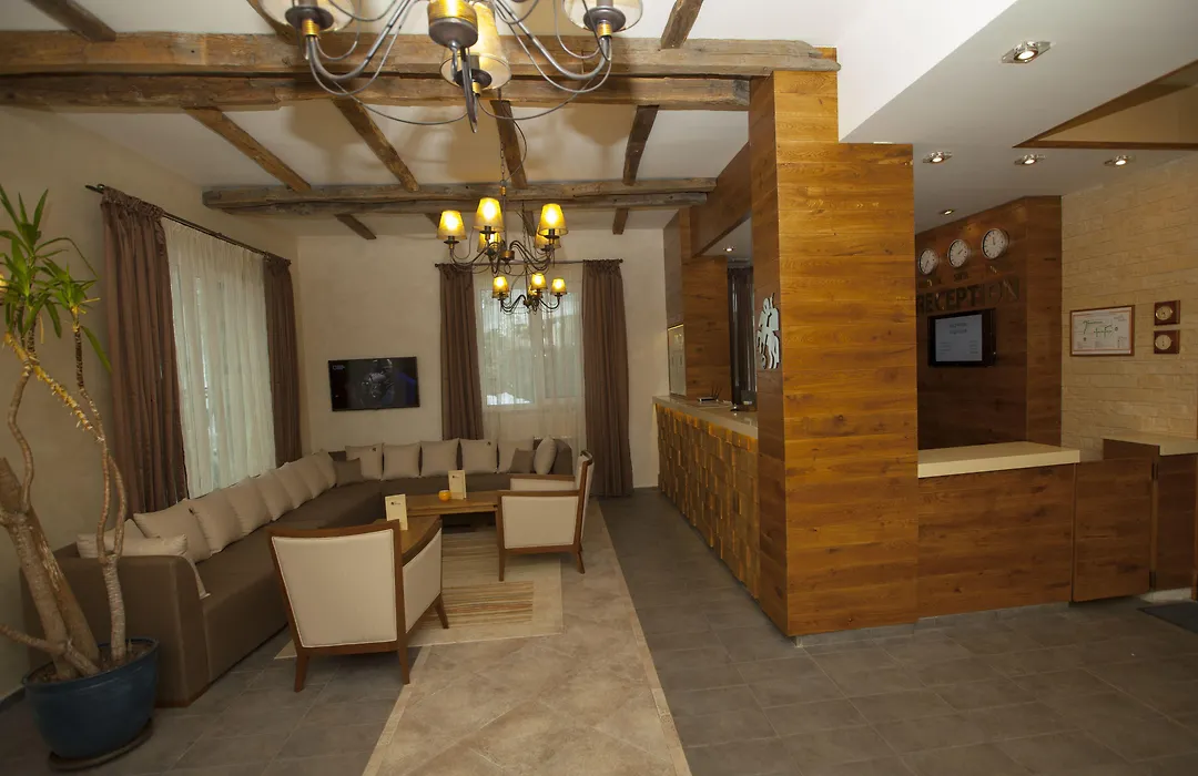 Family Hotel Saint George-1