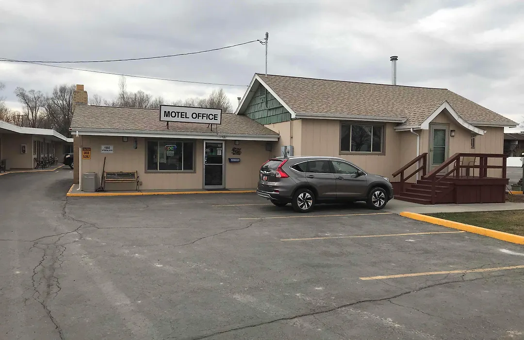 Paintbrush Motel-1