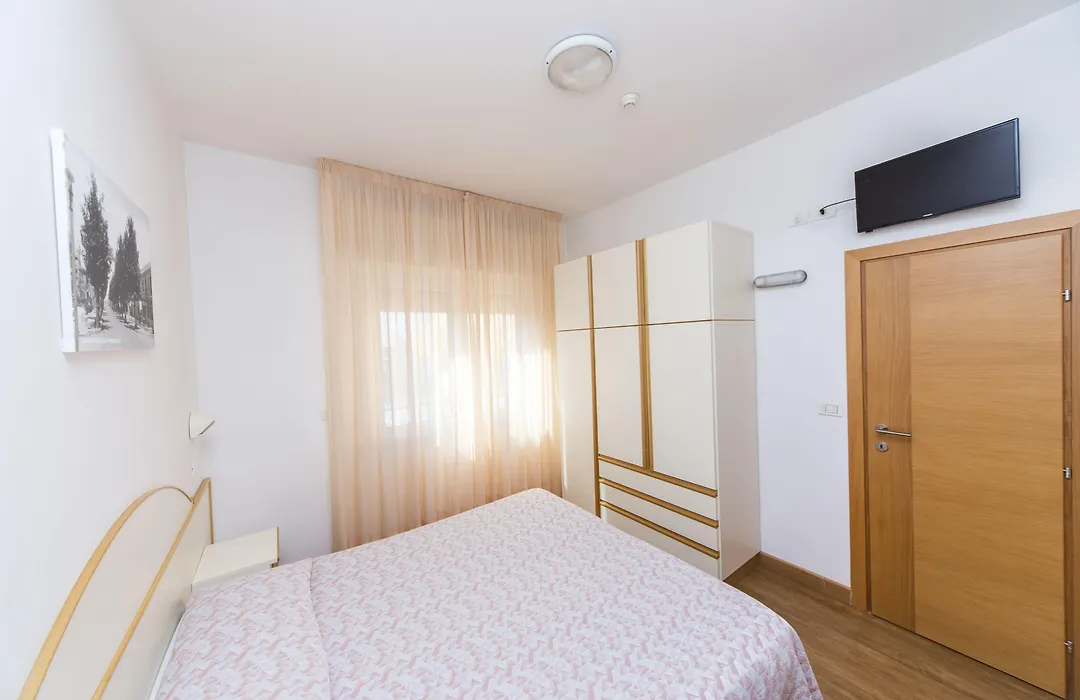 Hotel Silvia-1