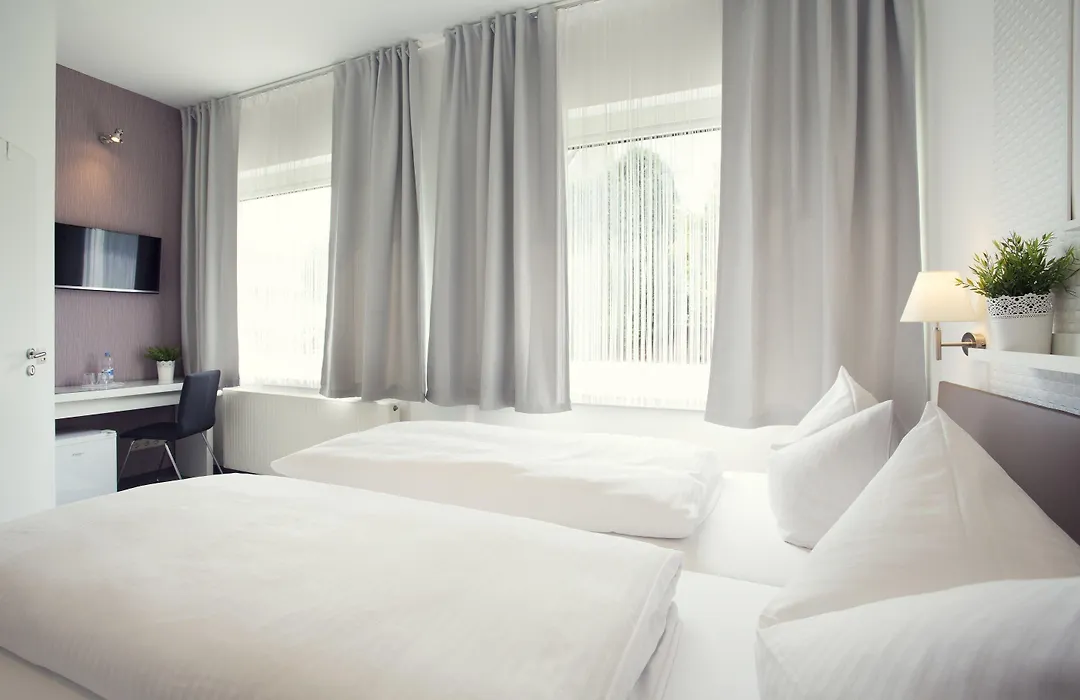 Hotel Löwenguth-1