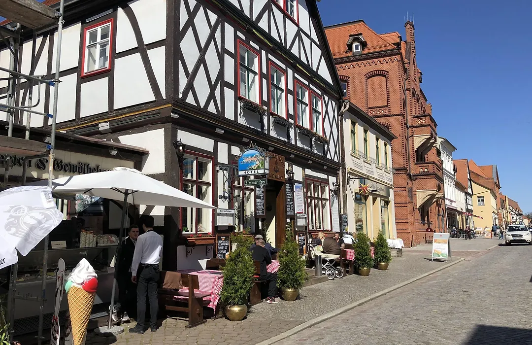 Hotel am Rathaus Adii-1