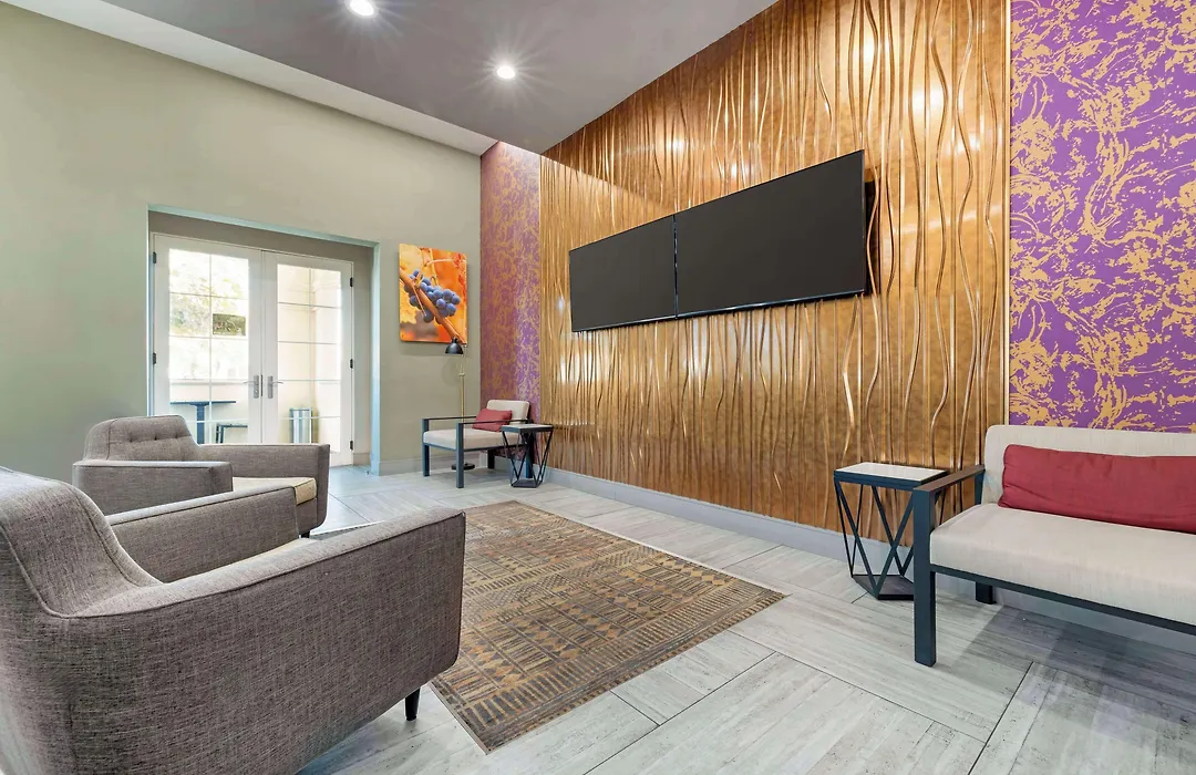 Best Western Plus Temecula Wine Country Hotel & Suites-1