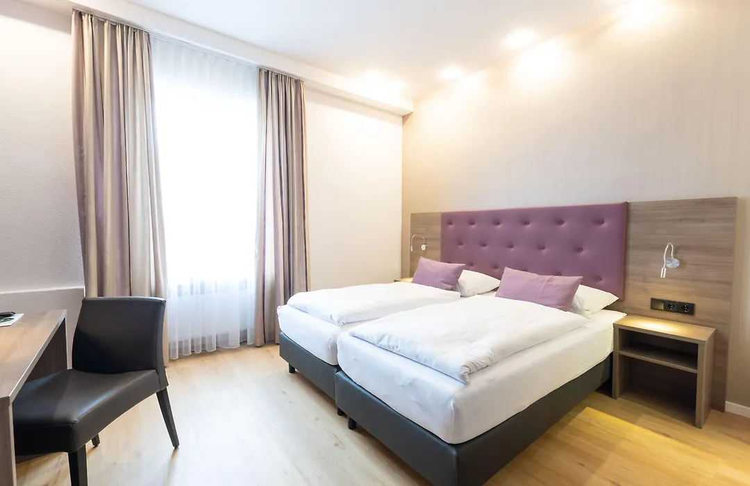 Hotel Porta Nigra-1