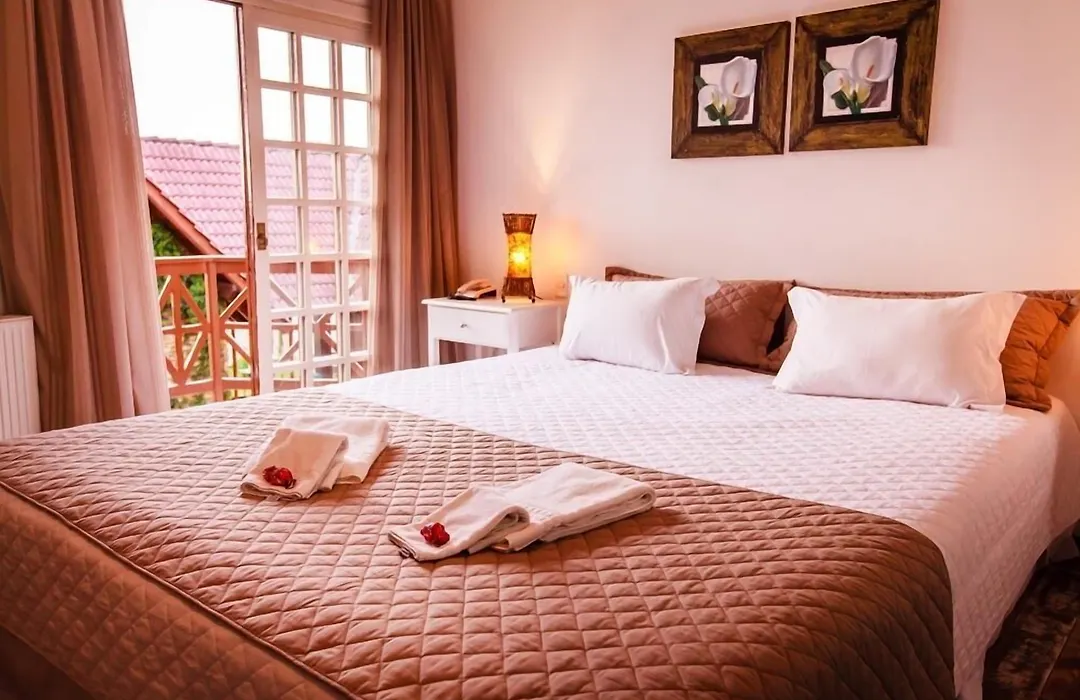 Hotel Village Da Serra-1