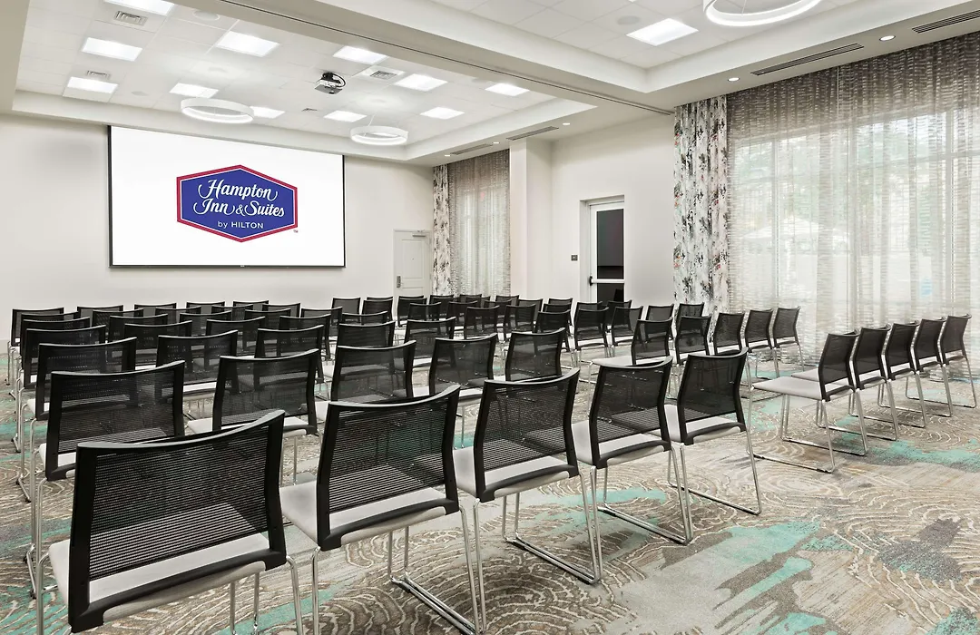 Hampton Inn & Suites Atlanta Buckhead Place-1