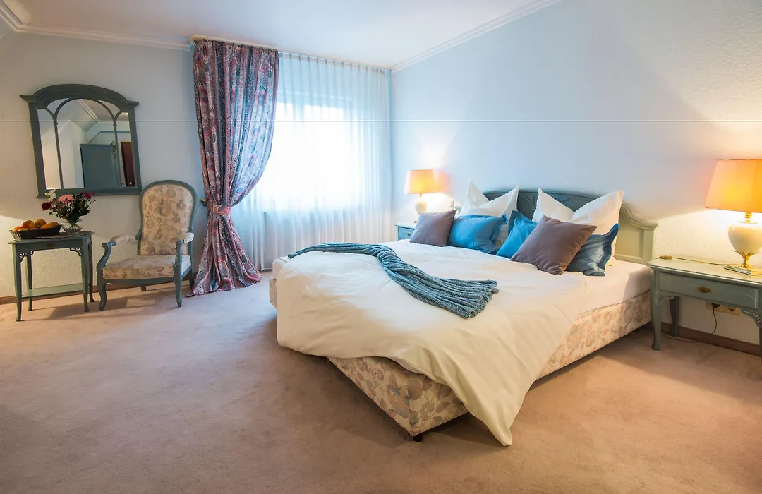 Hotel&Restaurant Zum Vater Rhein-1