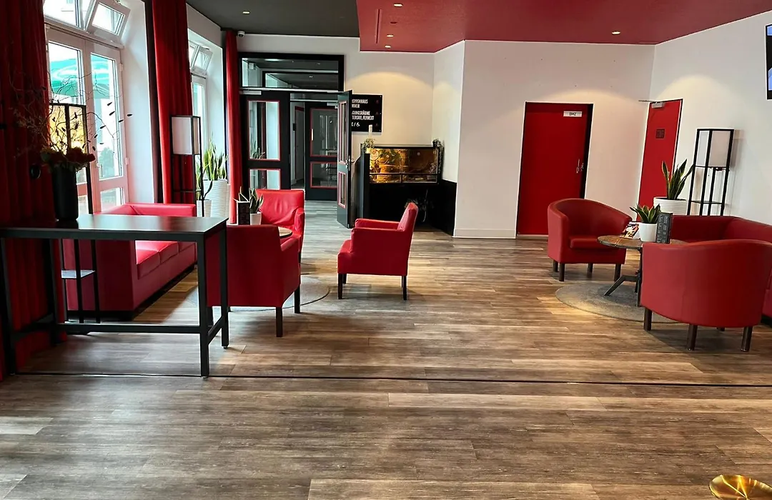 DORMERO Hotel Dresden Airport-1