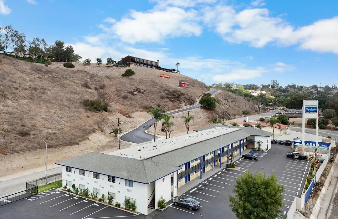 Travelodge By Wyndham Fairplex Pomona-1