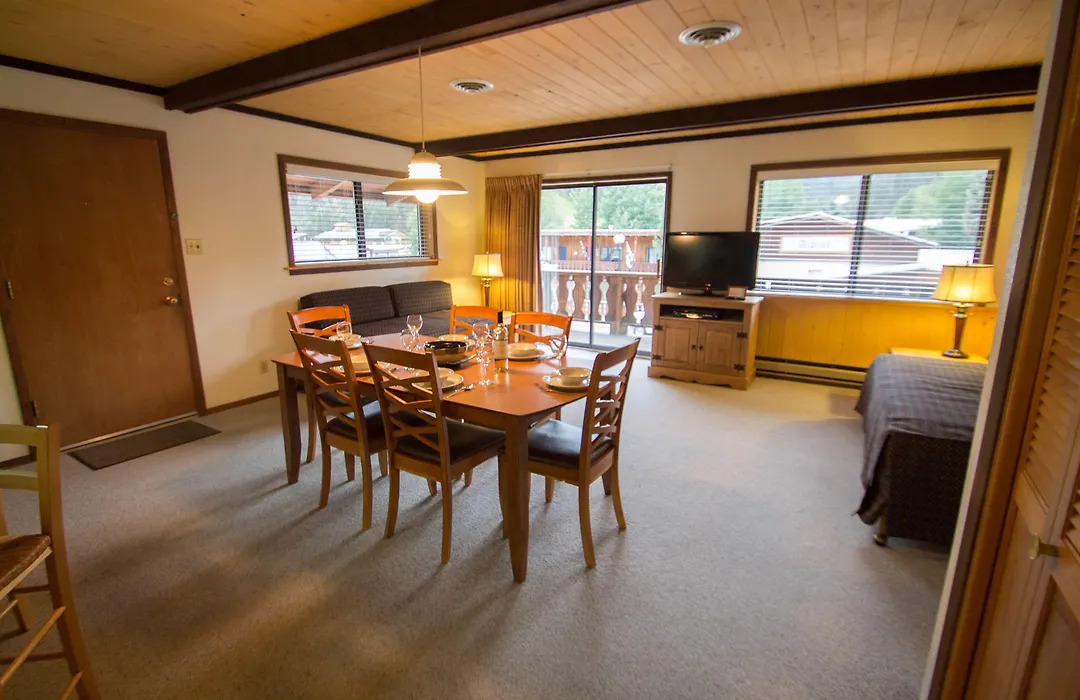 Sitzmark Sports Lodge-1