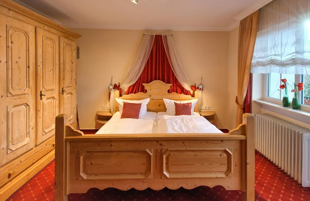 Hotel&Restaurant Kaiserhof-1