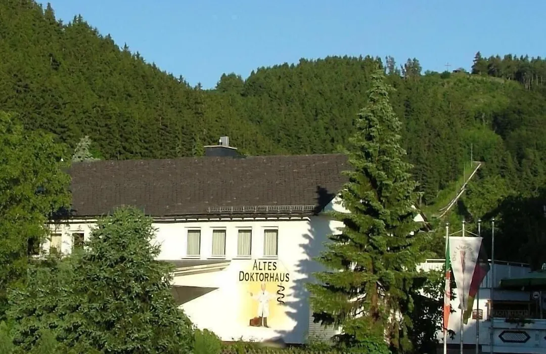 Altes Doktorhaus - Hotel Garni-1