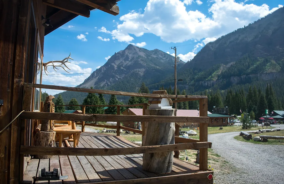 Silver Gate Lodging-1
